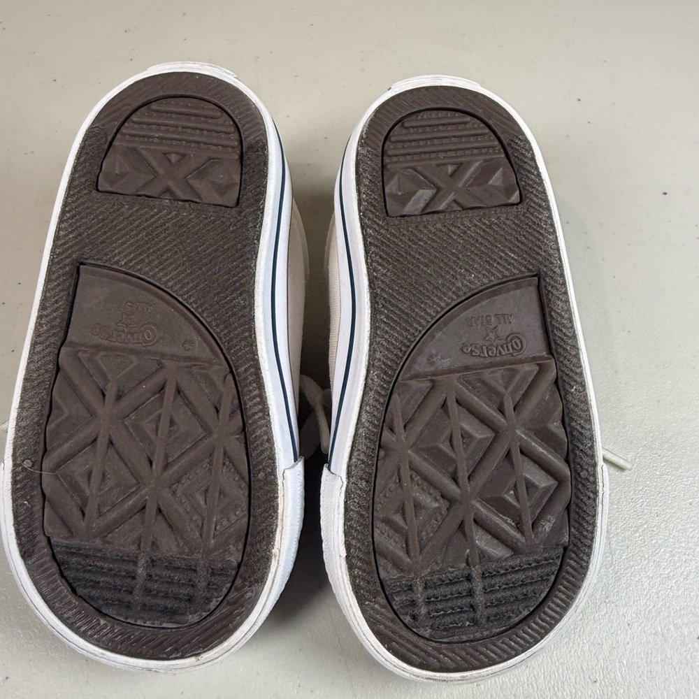 Converse Kids White Canvas Low Top Sneakers with Red and Blue Trim - Picture 8 of 8